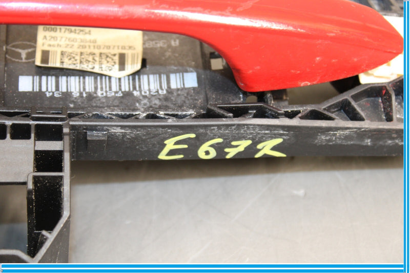 Load image into Gallery viewer, 08-14 Mercedes W204 C250 Front Right Passenger Side Exterior Door Handle Oem
