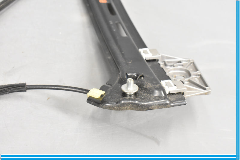 Load image into Gallery viewer, 12-18 Mercedes CLS550 Rear Right Passenger Side Door Window Regulator Oem
