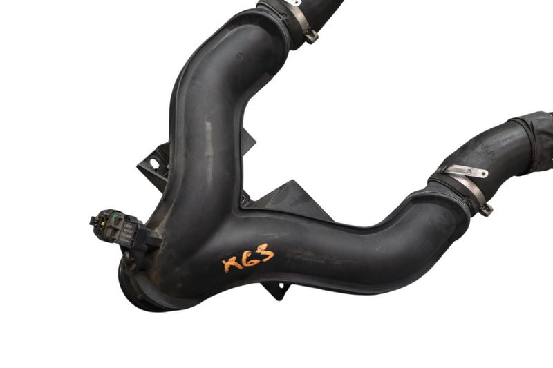 Load image into Gallery viewer, 14-17 Maserati Ghibli Air Inlet Intake Duct Tube Hose Assembly 670003620 Oem
