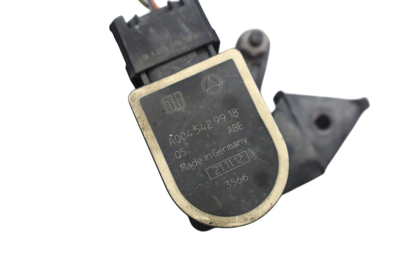 Load image into Gallery viewer, 12-18 Mercedes CLS550 GL450 Rear Left Suspension Height Level Sensor Oem
