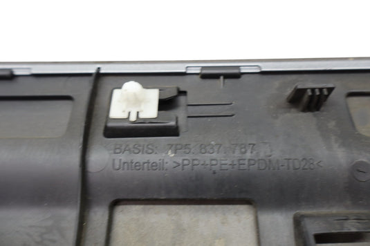 11-18 Porsche Cayenne 958 Front Left Driver Side Lower Door Molding Blade Oem