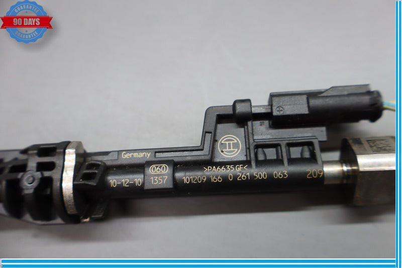 Load image into Gallery viewer, 11-16 BMW 535i xDrive Engine Motor Fuel Injector 0261500109 Oem
