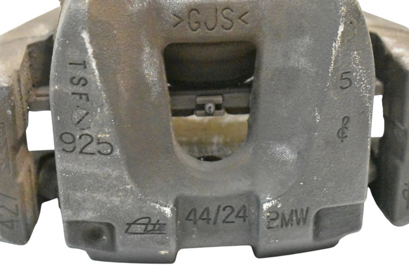 Load image into Gallery viewer, 02-08 BMW 750i 745Li Rear Left / Right Side Brake Caliper Pair Set Of 2 Oem
