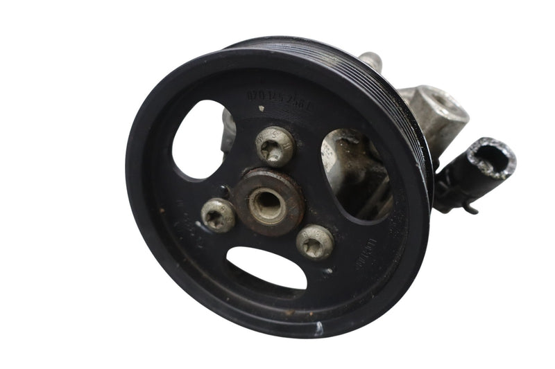 Load image into Gallery viewer, 11-18 Porsche Cayenne 958 Engine Power Steering Pump W/ Pulley 7P0422154A Oem
