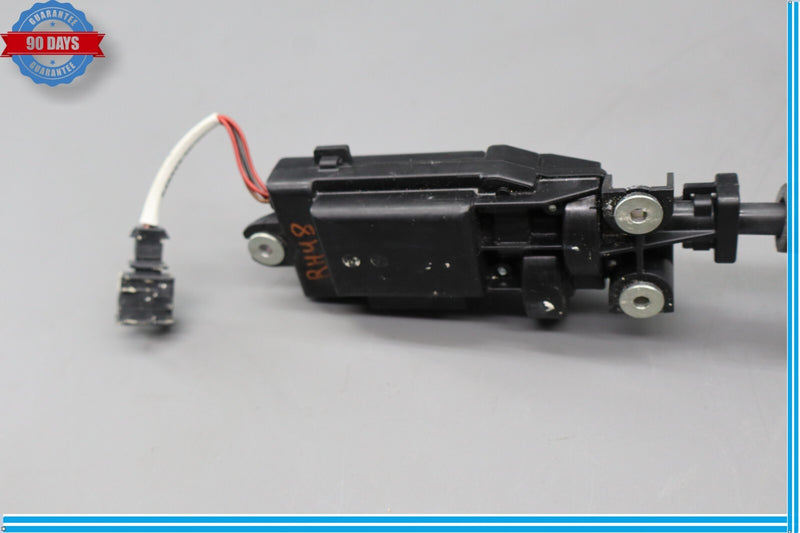 Load image into Gallery viewer, 11-18 Audi A8 A8L Quattro Front Right Side Seat Belt Height Adjust Motor Oem
