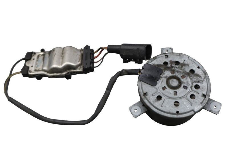 Load image into Gallery viewer, 08-17 Mercedes W204 C250 C350 E350 Engine Radiator Cooling Motor Oem
