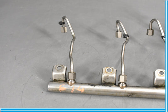 09-12 BMW 750Li 750i F01 F02 High Pressure Fuel Injector Rail Oem
