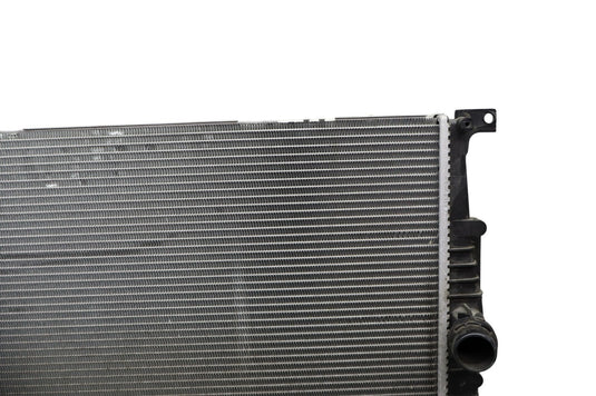 14-21 BMW i3 i3s I01 REX Front Engine Water Cooling Radiator 17117600520 Oem