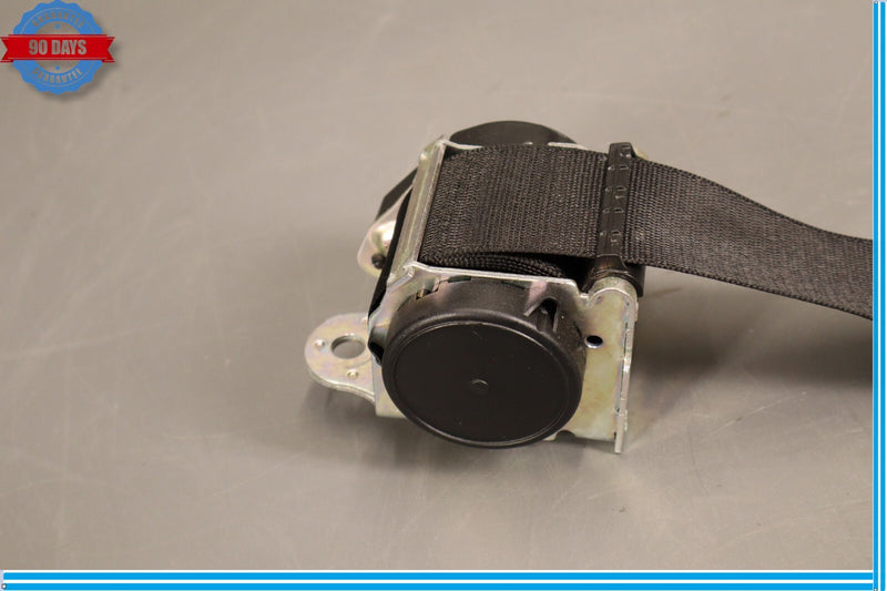 Load image into Gallery viewer, 14-18 Maserati Ghibli Rear Center Seat Belt Retractor 6700174400 Oem
