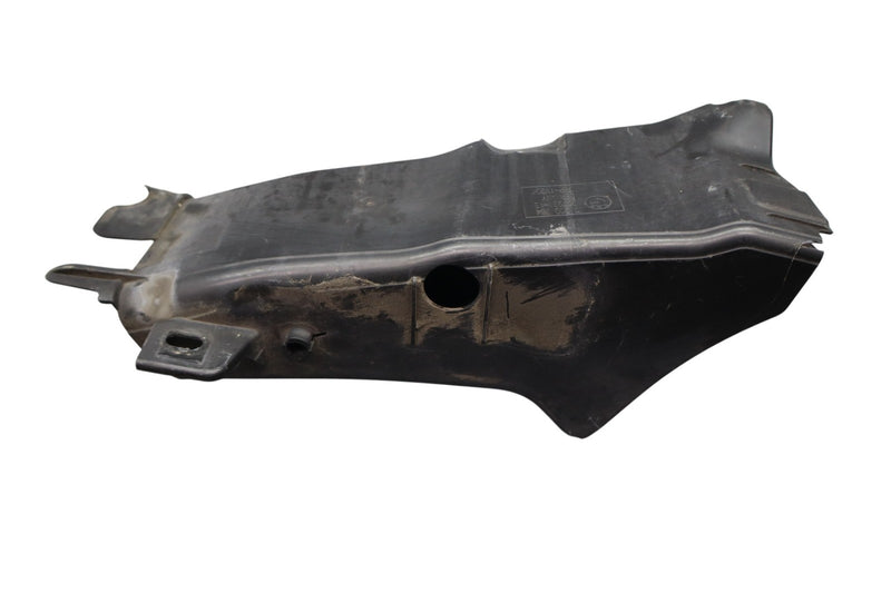 Load image into Gallery viewer, 10-17 BMW 535i 550i GT F07 Front Right Side Air Intake Duct 7200764 Oem *Damage*
