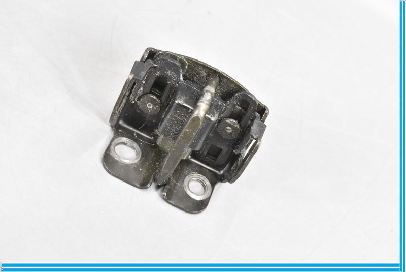 Load image into Gallery viewer, 02-10 Lexus Z40 SC430 Rear Trunk Lock Latch Striker Oem
