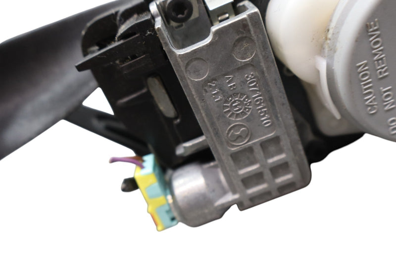 Load image into Gallery viewer, 11-18 Volkswagen VW Touareg Front Right Side Seat Belt Retractor 7P0857706 Oem
