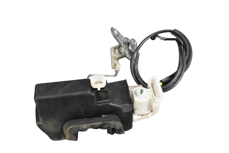 Load image into Gallery viewer, 03-13 Maserati Quattroporte M139 Front Left Side Door Lock Latch Actuator OEM
