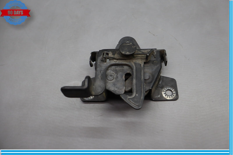 Load image into Gallery viewer, 11-16 Hyundai Equus SIG Front Hood Bonnet Lock Striker Latch Catch Black Oem
