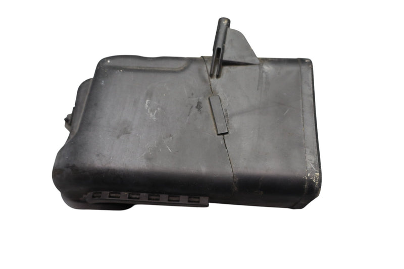 Load image into Gallery viewer, 10-16 BMW 550i GT xDrive F07 Front Left Side Engine Air Intake Duct Tube Oem
