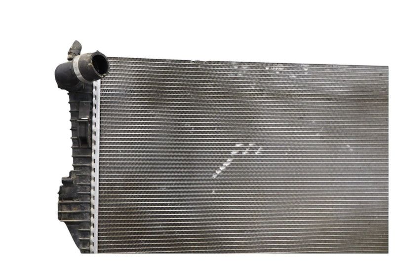 Load image into Gallery viewer, 11-17 Volkswagen VW Touareg Engine Water Cooling Radiator 95810613210 OEM
