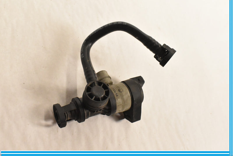 Load image into Gallery viewer, BMW 5 F10 F11 BREATHER BREATHER PIPE HOSE 7636158 11835
