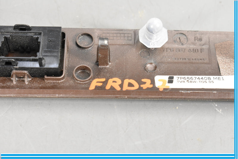 Load image into Gallery viewer, 2012 Volkswagen Touareg Front Right Passenger Side Seat Door Panel Trim Oem
