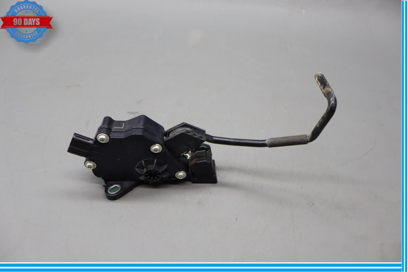 Load image into Gallery viewer, 07-12 Lexus XF40 LS460 Gas Acceleration Pedal Accelerator Sensor 78110-50010 Oem

