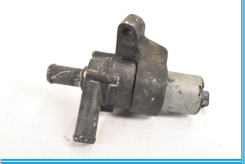 Load image into Gallery viewer, 09-11 Jaguar XF X250 AC A/C Air Conditioning Water Pump 2R8H18D473BC OEM

