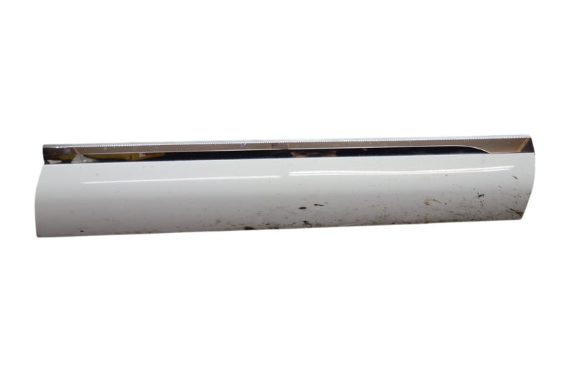 Load image into Gallery viewer, 11-17 Volkswagen Touareg Hybrid Front Right Passenger Door Lower Molding Oem
