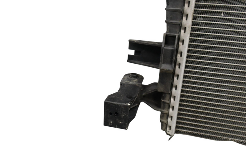 Load image into Gallery viewer, 11-17 Volkswagen Touareg Engine Water Cooling Radiator Assembly 95810613210 Oem
