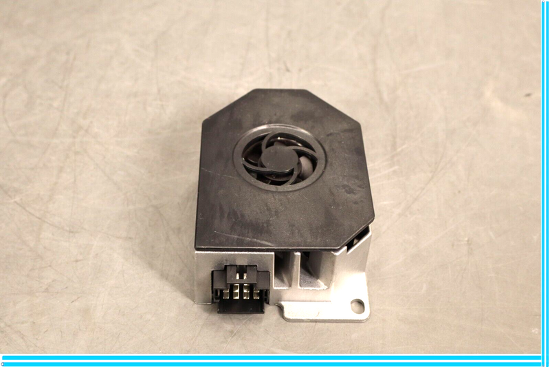 Load image into Gallery viewer, 08-18 Mercedes W212 E550 E500 CLS400 Subwoofer Amp Amplifier Harman Becker OEM
