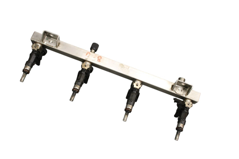 Load image into Gallery viewer, 03-19 Maserati Quattroporte Left Side Fuel Injection Rail Line W/ Injectors Oem
