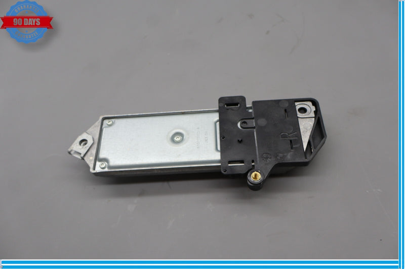 Load image into Gallery viewer, 09-15 BMW 740i 750i F01 F02 Front Right Side Seat Belt Retractor Module Oem
