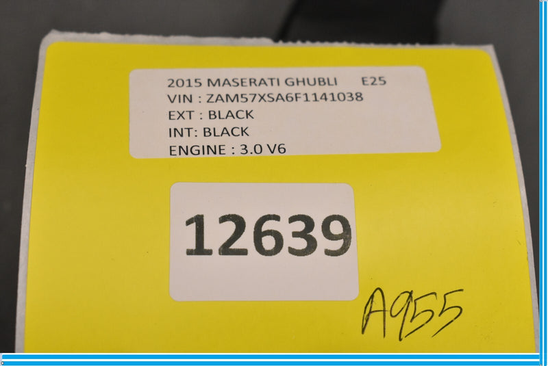 Load image into Gallery viewer, 14-17 Maserati Ghibli Rear Center Seat Belt Retractor 6700174400 Oem
