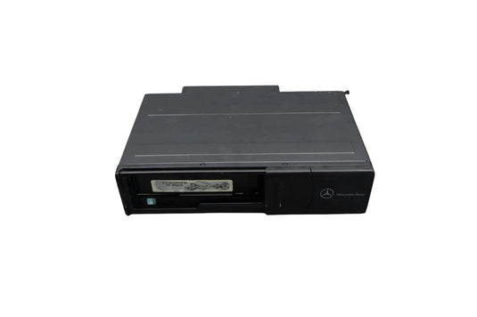 03-08 Mercedes R230 SL500 CLK500 CD Changer 6 Disk Player MC3330 2208274642 Oem