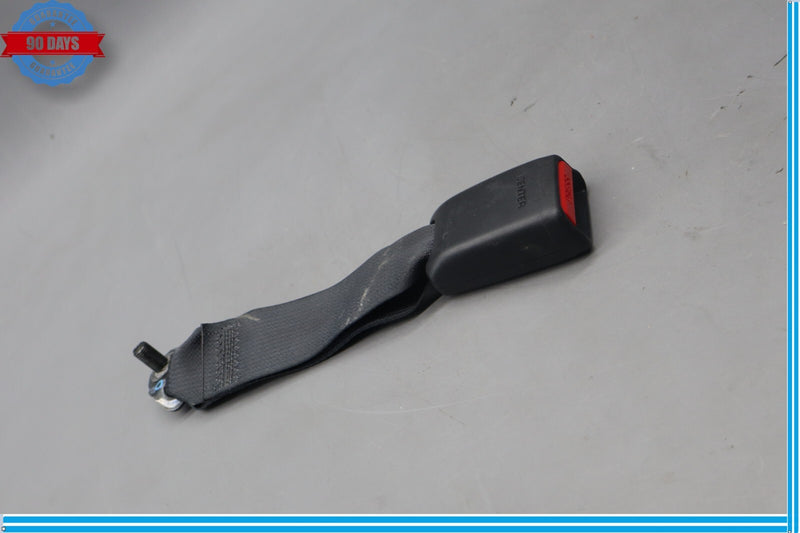 Load image into Gallery viewer, 07-12 Lexus XF40 LS460 LS460L Rear Center Seatbelt Seat Belt Buckle Oem
