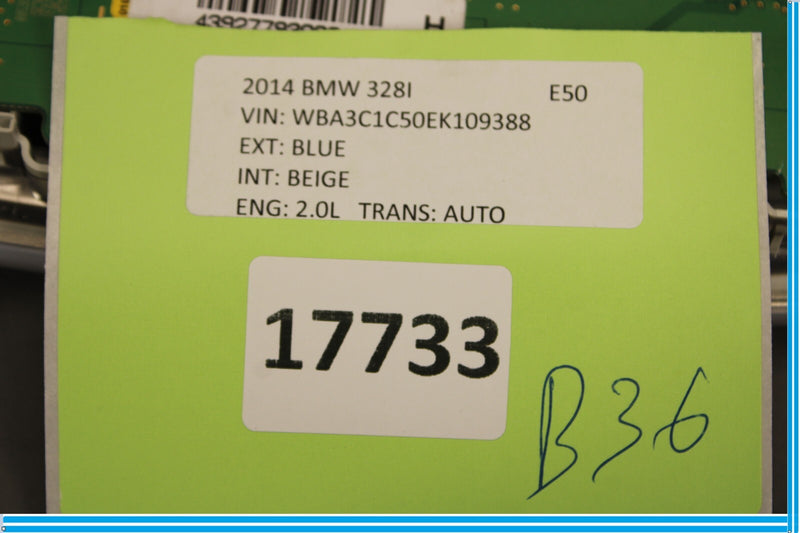 Load image into Gallery viewer, 12-18 BMW 320i 328i F30 Rear Interior Roof Overhead Reading Dome Light Lamp Oem

