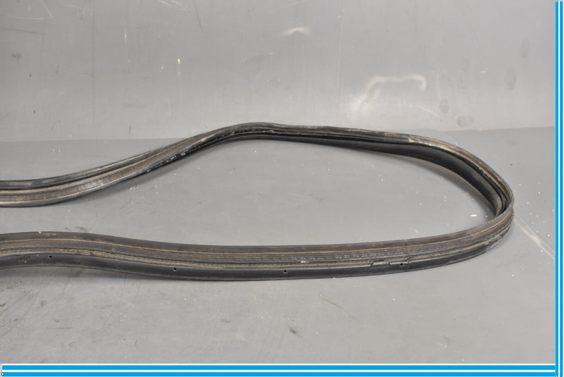 Load image into Gallery viewer, 14-21 Maserati Quattroporte Rear Right Passenger Door Body Weatherstrip Seal Oem
