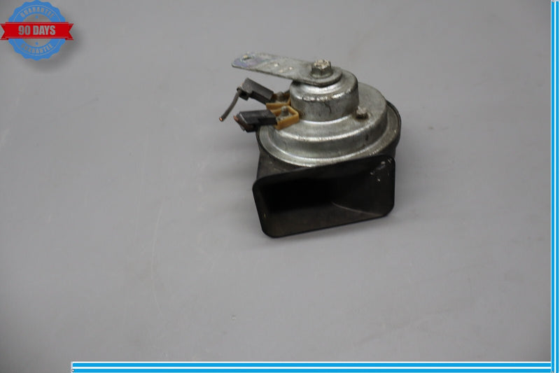 Load image into Gallery viewer, 03-05 Mercedes W209 CLK500 Right Passenger Side Low Pitch Horn 55906AM80S Oem
