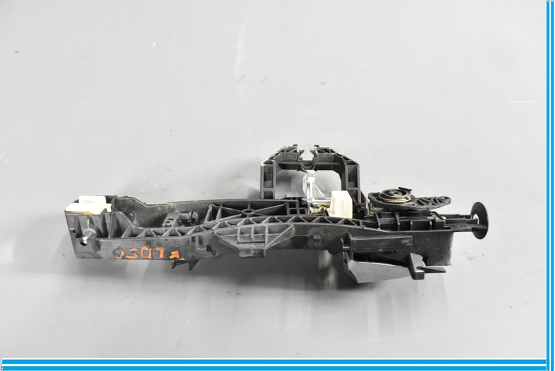 Load image into Gallery viewer, 08-11 Mercedes C300 C350 W204 Front Left Driver Door Handle Bracket Oem
