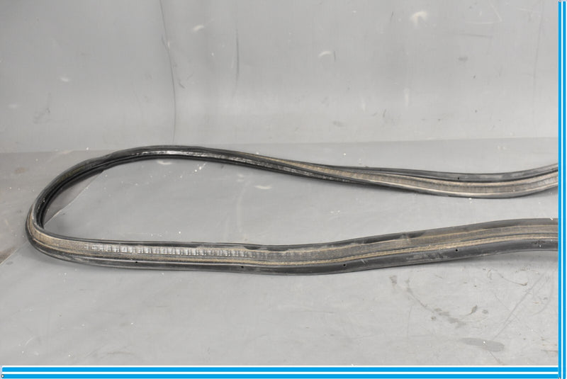 Load image into Gallery viewer, 14-21 Maserati Quattroporte Rear Right Passenger Door Body Weatherstrip Seal Oem
