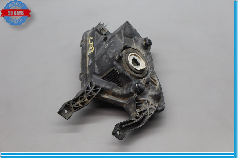 Load image into Gallery viewer, 11-13 Hyundai Equus GLS Front Left Driver Side Side Fog Light Foglight Lamp Oem
