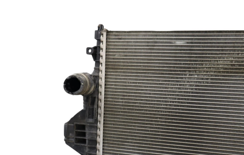 Load image into Gallery viewer, 11-17 Volkswagen Touareg Engine Water Cooling Radiator Assembly 95810613210 Oem
