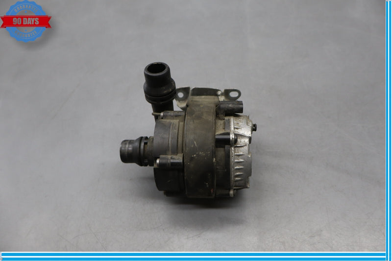 Load image into Gallery viewer, 14-16 BMW i3 i3s Electric Auxiliary Coolant Pump Auxiliary Water Pump Oem
