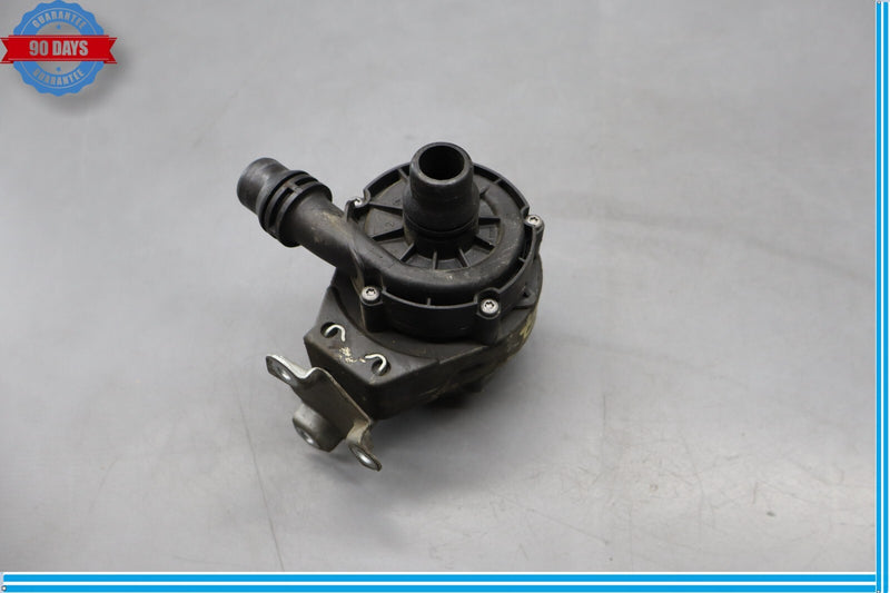 Load image into Gallery viewer, 14-16 BMW i3 i3s Electric Auxiliary Coolant Pump Auxiliary Water Pump Oem

