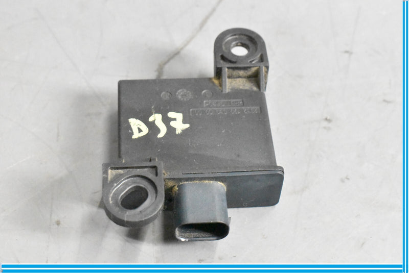 Load image into Gallery viewer, 11-18 Porsche Cayenne Tire Pressure Monitor Sensor Module Tpms 7PP907283 Oem
