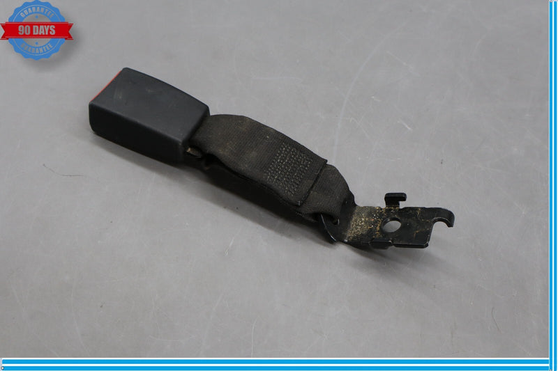 Load image into Gallery viewer, 07-13 BMW X5 E70 Rear Center 2nd Row Seat Belt Seatbelt Buckle Receiver Oem
