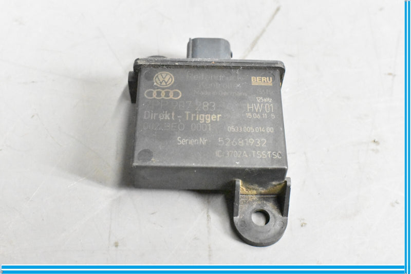 Load image into Gallery viewer, 11-18 Porsche Cayenne Tire Pressure Monitor Sensor Module Tpms 7PP907283 Oem
