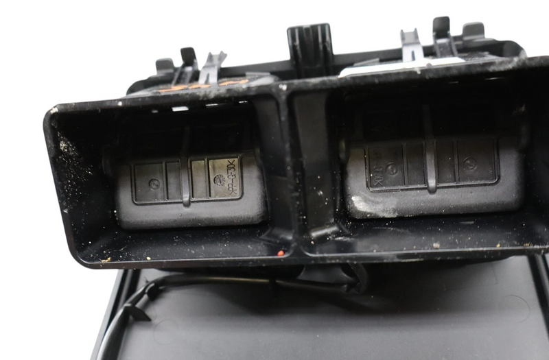Load image into Gallery viewer, 12-14 Mercedes W218 CLS400 CLS550 Rear Center Console Air Vent Grille Cover Oem
