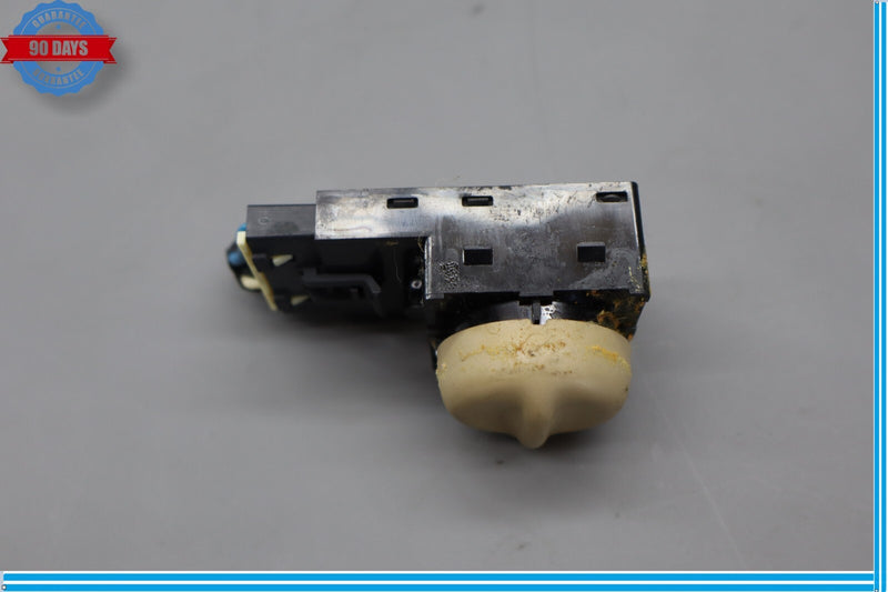 Load image into Gallery viewer, 09-12 GMC Acadia Right Passenger Side Lumbar Seat Switch 25948853 Oem
