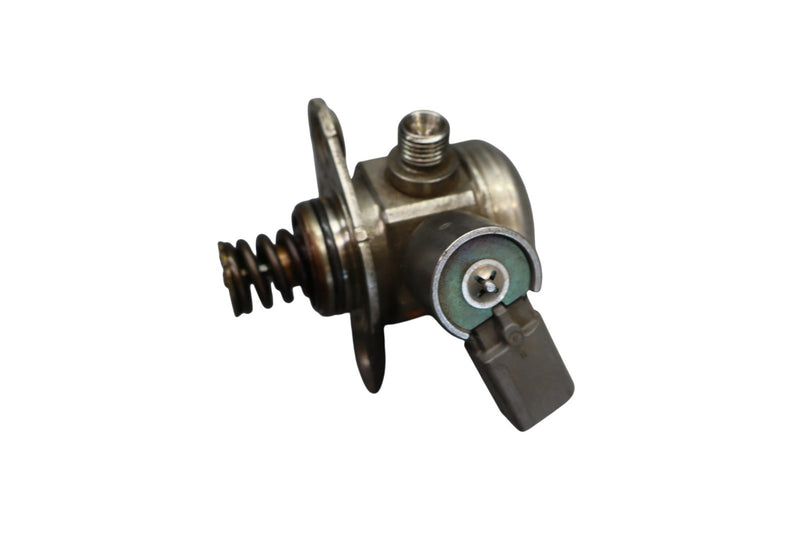 Load image into Gallery viewer, 08-16 BMW 750Li 750i F01 F02 Mechanical High Pressure Fuel Gas Pump 7595339 Oem
