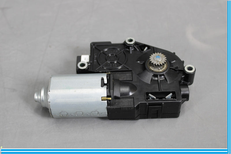 Load image into Gallery viewer, 09-15 BMW 750i 750Li F01 F02 Sunroof Sun Moon Roof Motor 7193398 Oem
