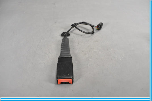 11-18 Volkswagen VW Touareg Front Right Passenger Seat Belt Buckle Receiver Oem