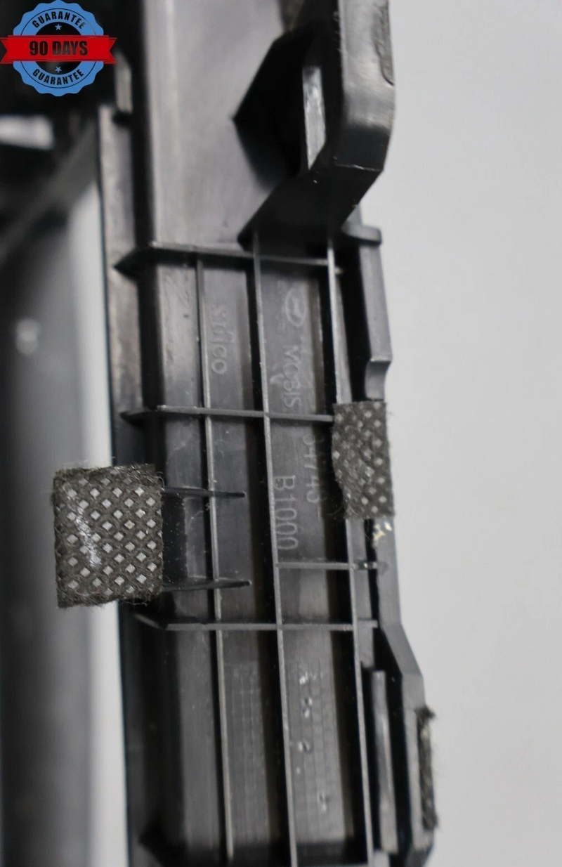 Load image into Gallery viewer, 15-20 Hyundai Genesis Center Dash Air Vent W/ Screen Bezel Trim 84743-B1000 Oem
